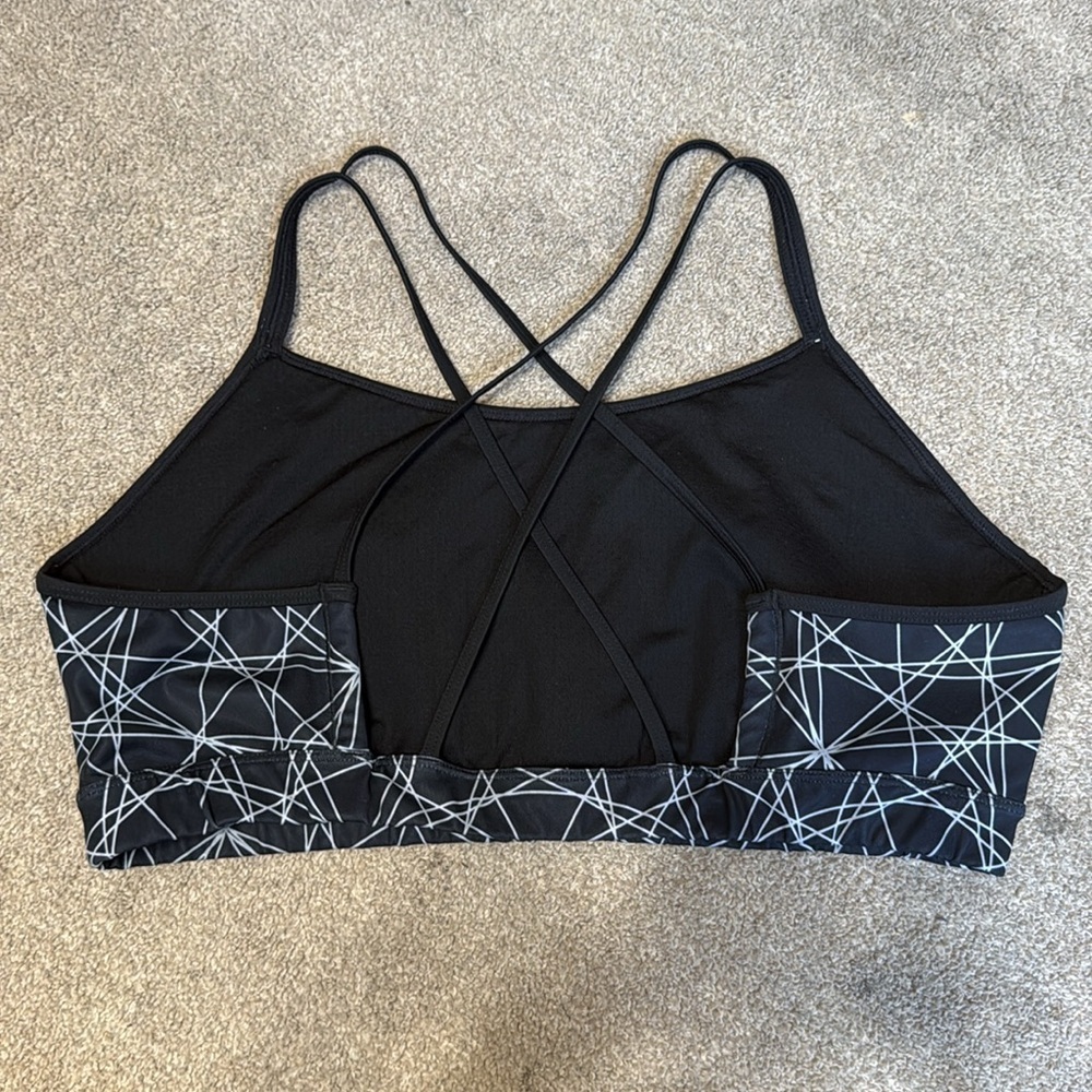 Adidas Black Geometric Print Strappy Back Sports Bra Size XL - Picture 2 of 3